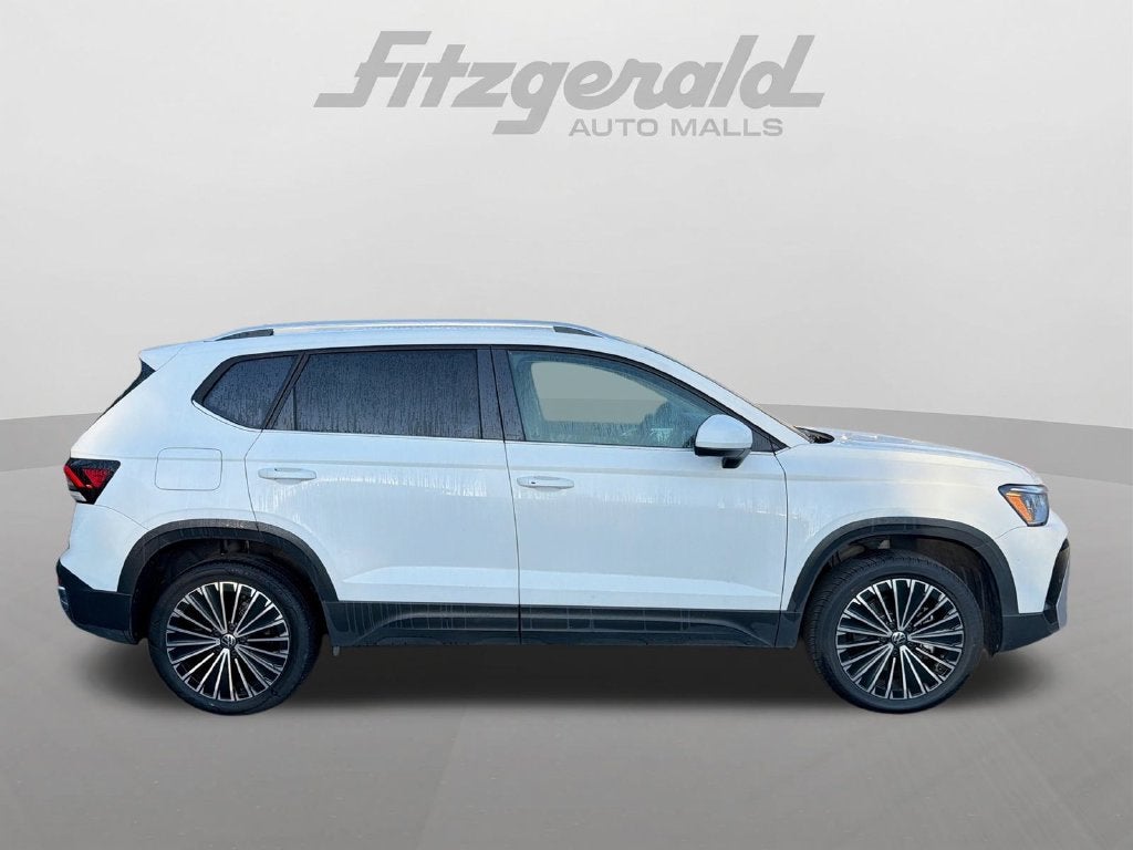 2025 Volkswagen Taos 1.5T SE