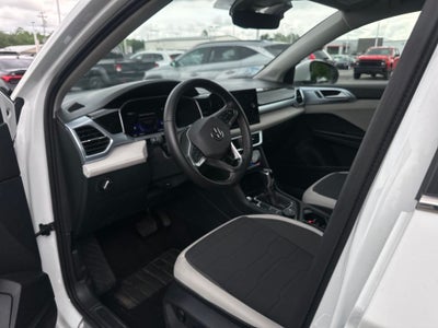2025 Volkswagen Taos 1.5T SE