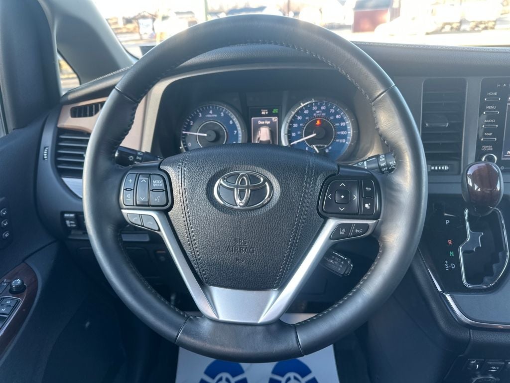 2019 Toyota Sienna Limited Premium 7 Passenger