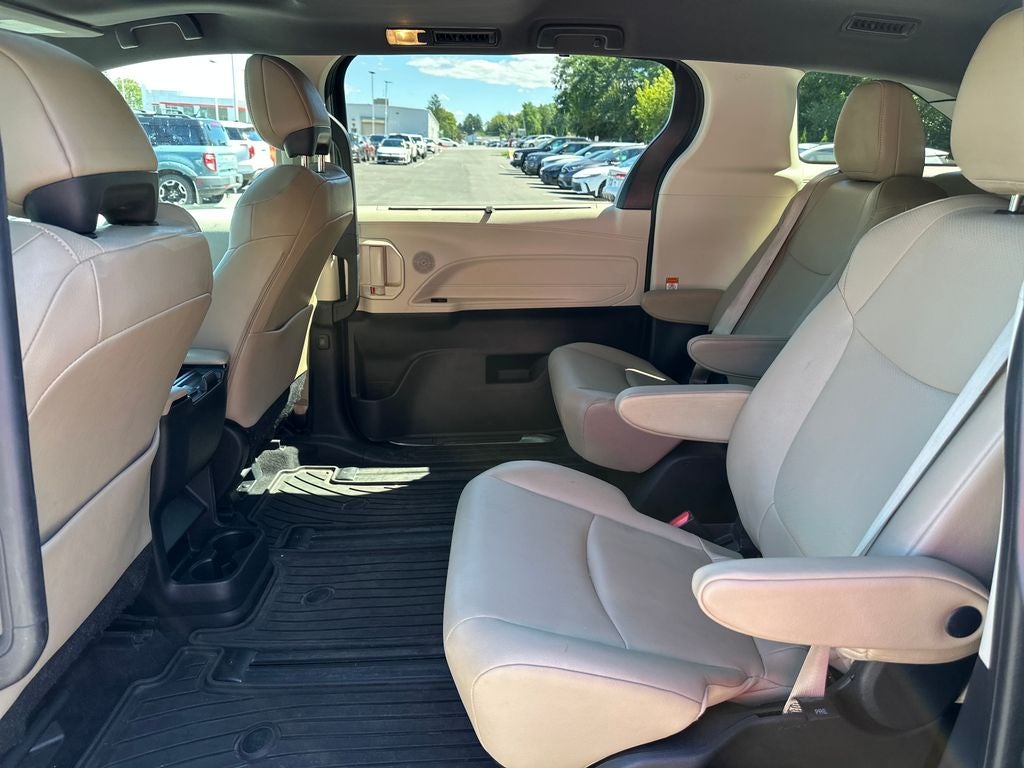 2023 Toyota Sienna XLE 7 Passenger