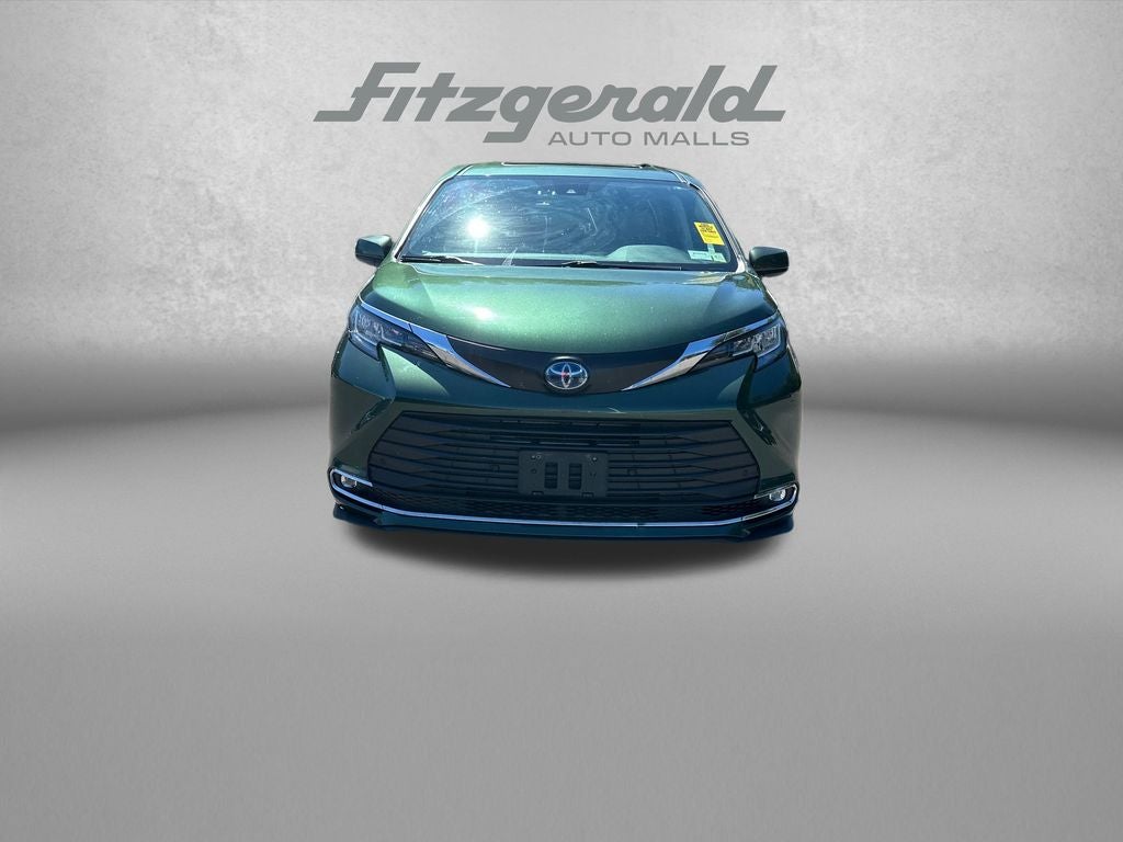 2023 Toyota Sienna XLE 7 Passenger