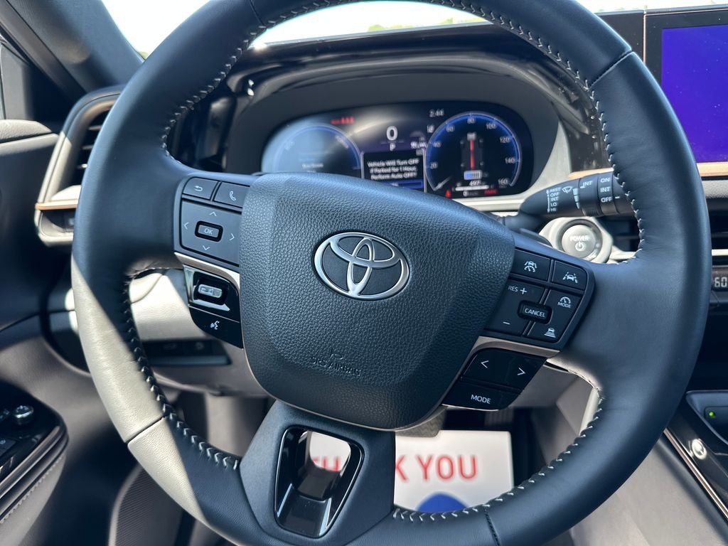 2025 Toyota Toyota Crown Signia XLE