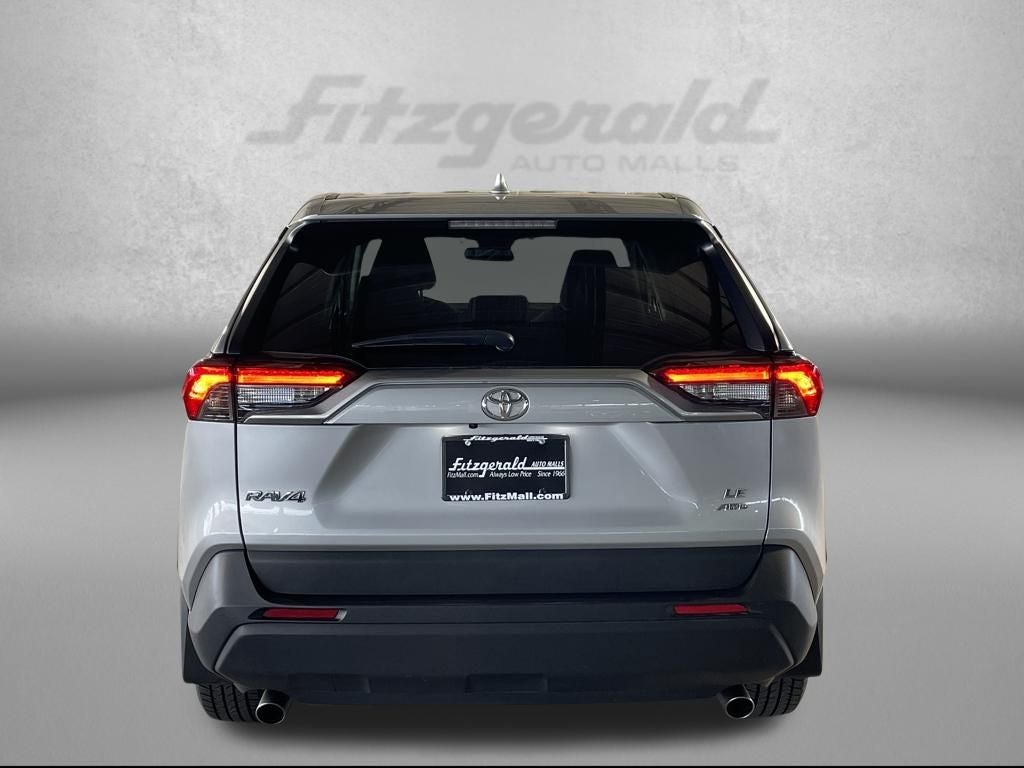 2022 Toyota RAV4 LE