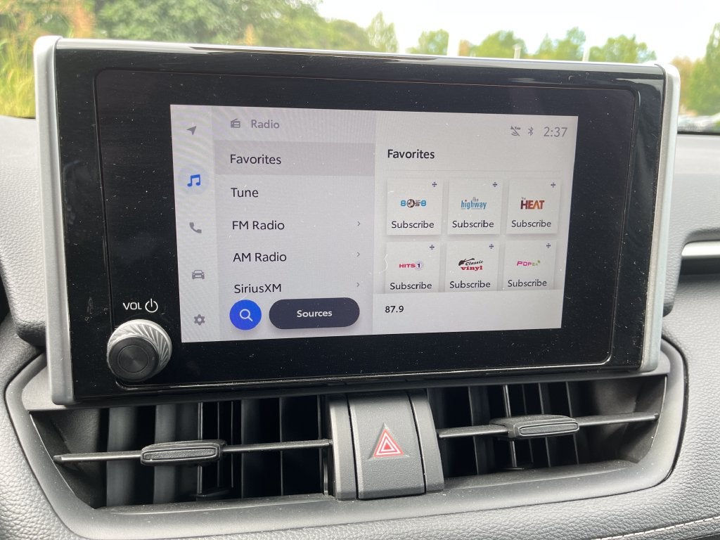 2025 Toyota RAV4 XLE