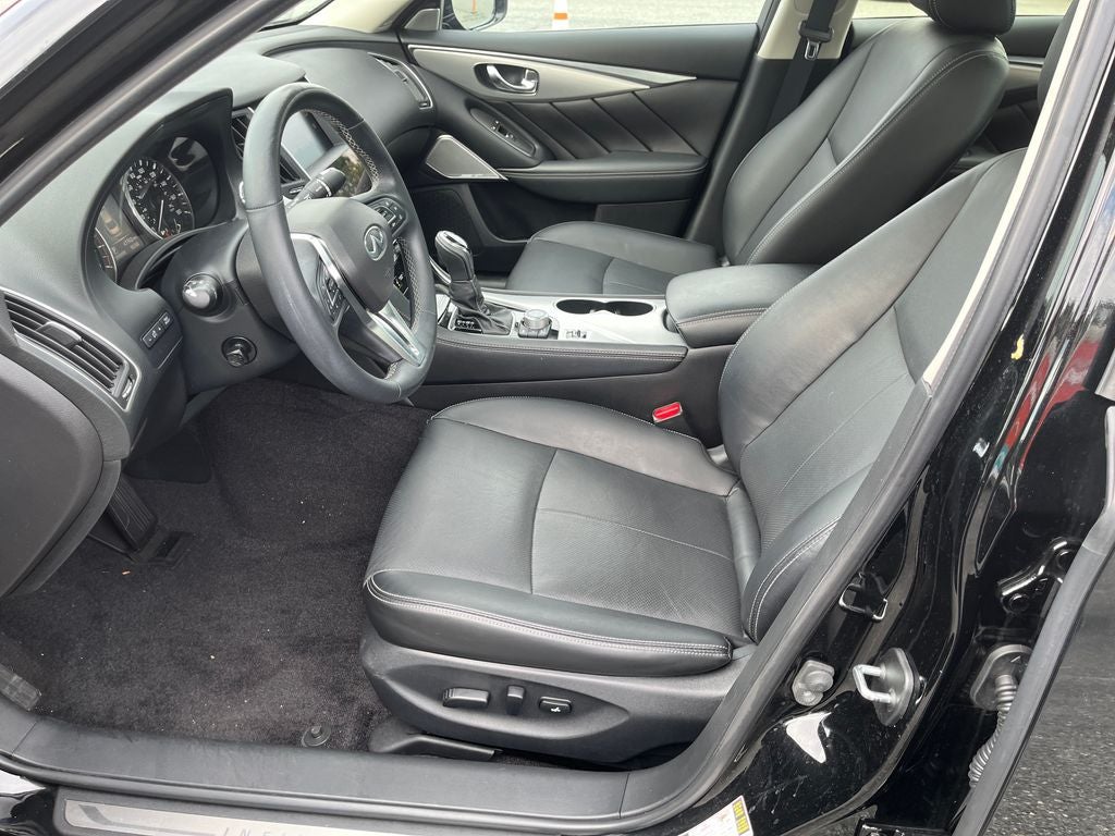 2022 INFINITI Q50 LUXE