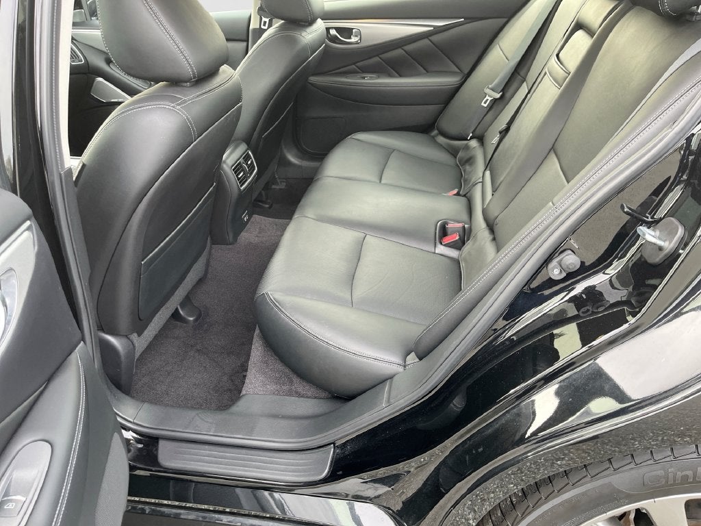 2022 INFINITI Q50 LUXE