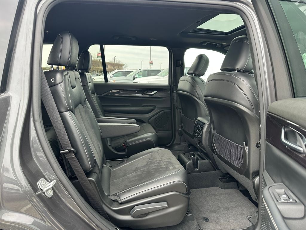 2023 Jeep Grand Cherokee L Altitude 4x4