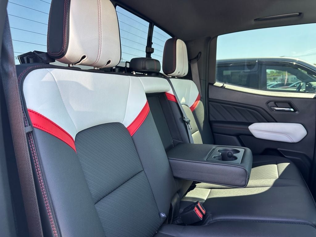 2023 GMC Canyon 4WD Crew Cab Short Box AT4X
