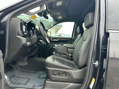 2025 GMC Sierra 1500 4WD Crew Cab Short Box SLT