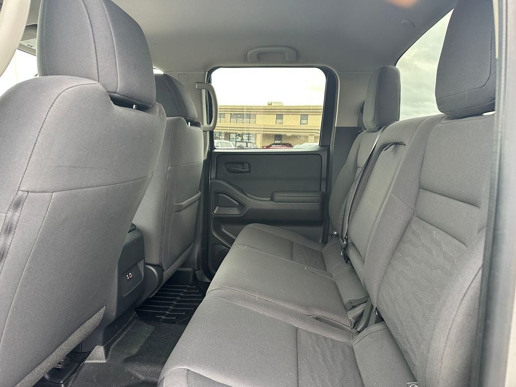 2022 Nissan Frontier Crew Cab S 4x2