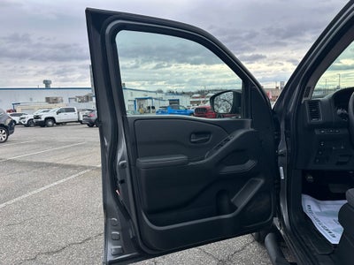 2022 Nissan Frontier Crew Cab S 4x2