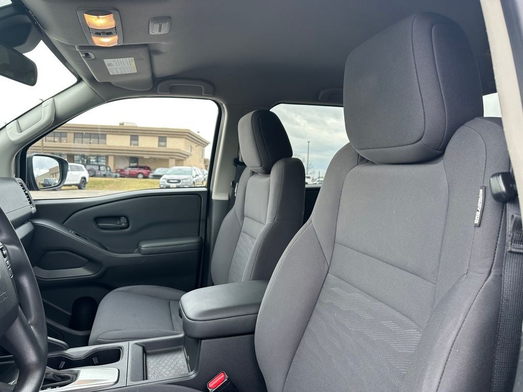 2022 Nissan Frontier Crew Cab S 4x2