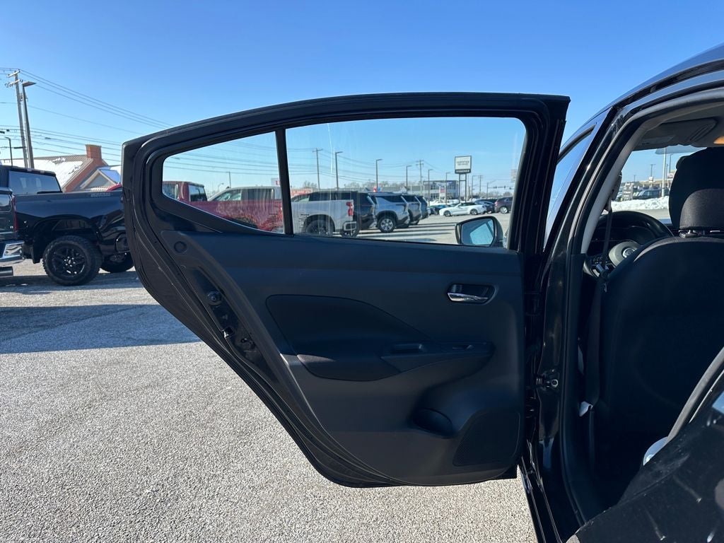 2022 Nissan Versa 1.6 SV