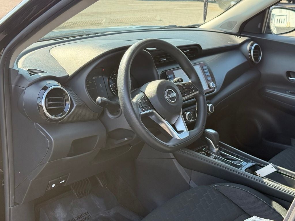 2023 Nissan Kicks SV Xtronic CVT