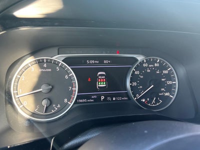 2025 Nissan Pathfinder SV 4WD