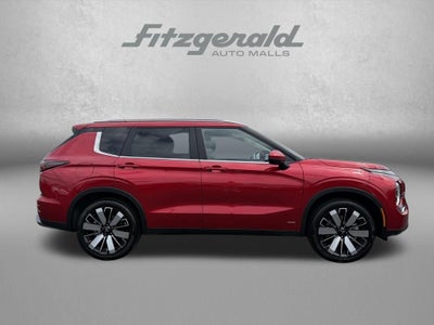 2025 Mitsubishi Outlander SE