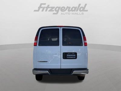 2025 Chevrolet Express Passenger 1LT