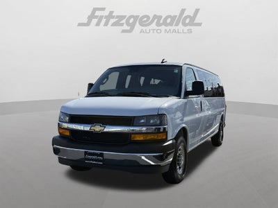 2025 Chevrolet Express Passenger 1LT