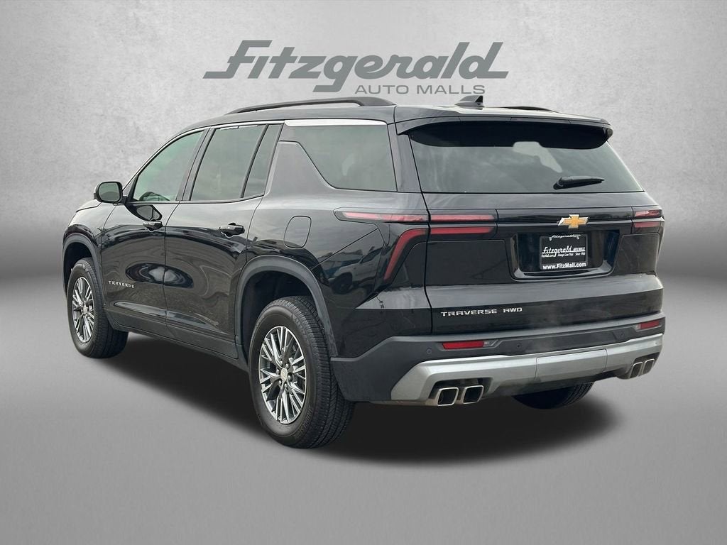 2025 Chevrolet Traverse LT