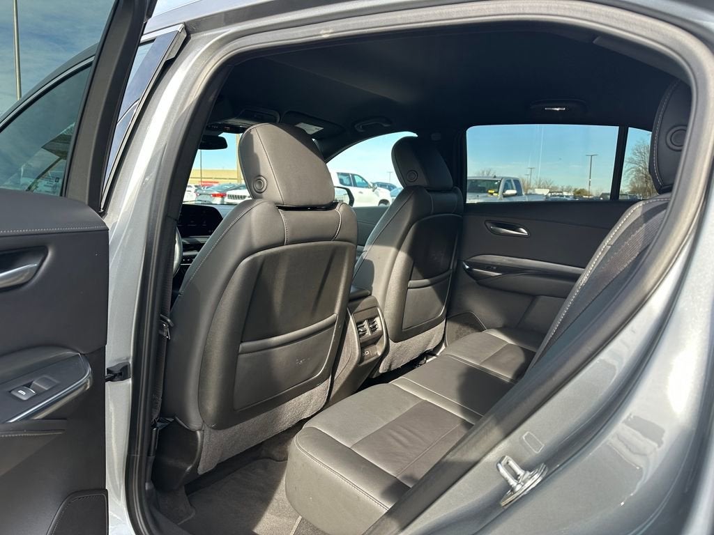 2025 Cadillac XT4 Premium Luxury
