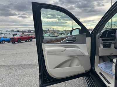 2023 Cadillac Escalade ESV Sport Platinum