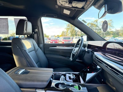 2025 Cadillac Escalade Luxury