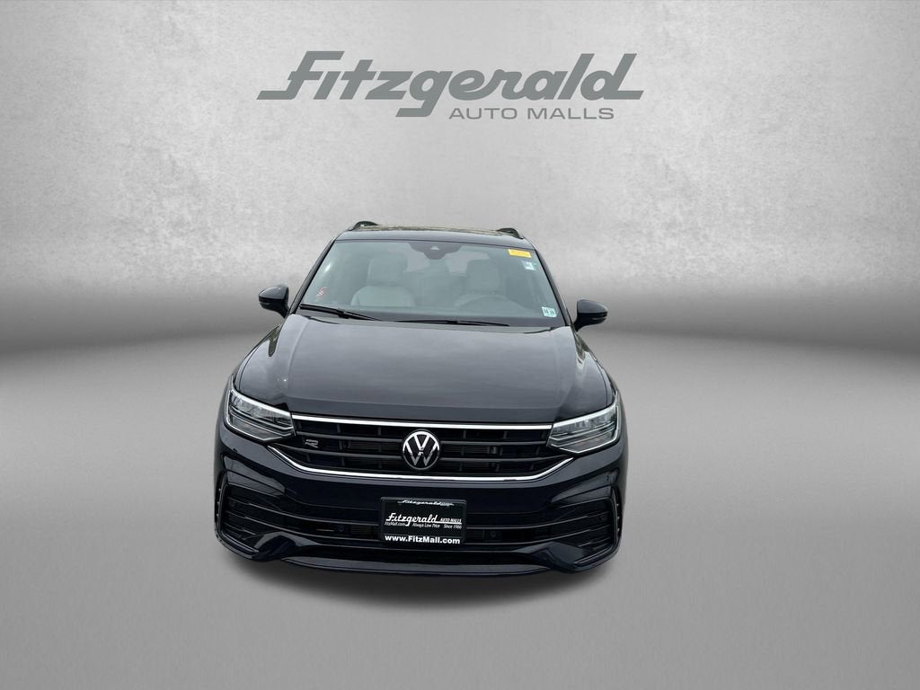 2024 Volkswagen Tiguan SE R-Line Black