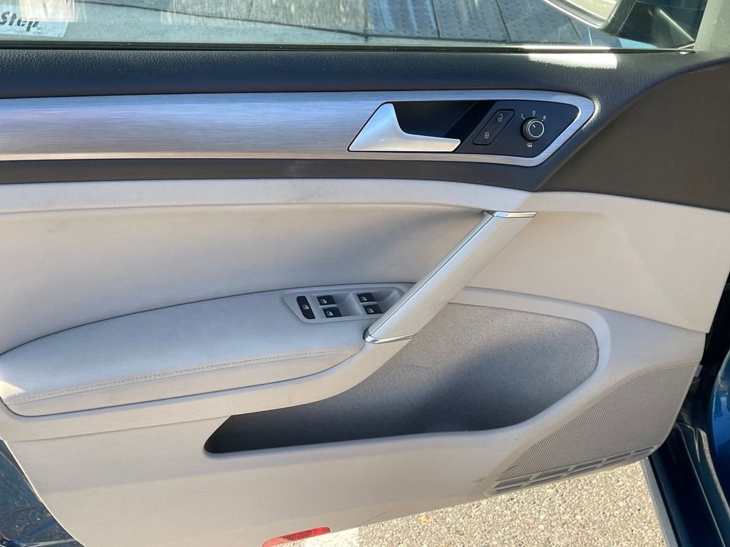 2017 Volkswagen Golf S