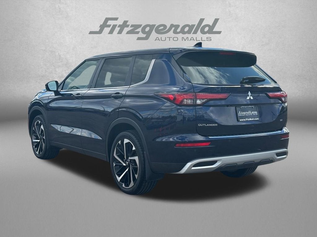 2022 Mitsubishi Outlander SE