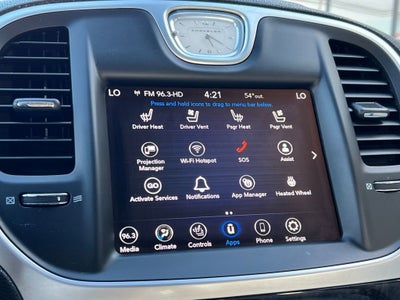 2022 Chrysler 300 Touring L