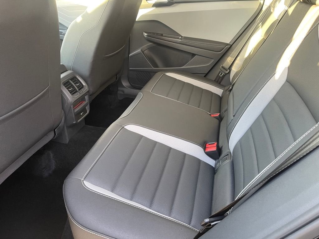 2024 Volkswagen Taos SEL