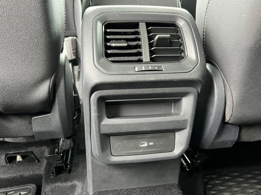 2024 Volkswagen Taos SEL