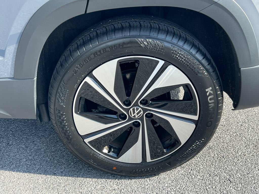 2024 Volkswagen Taos SE