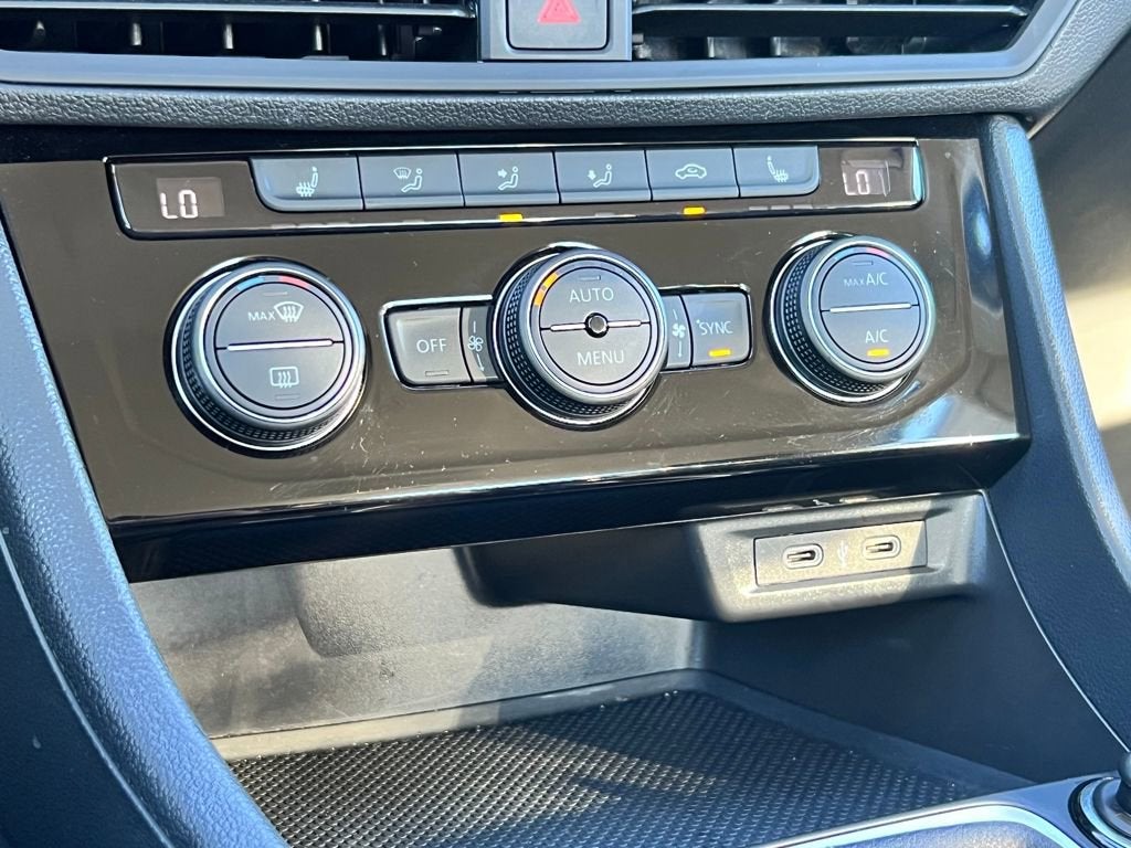 2024 Volkswagen JETTA Base