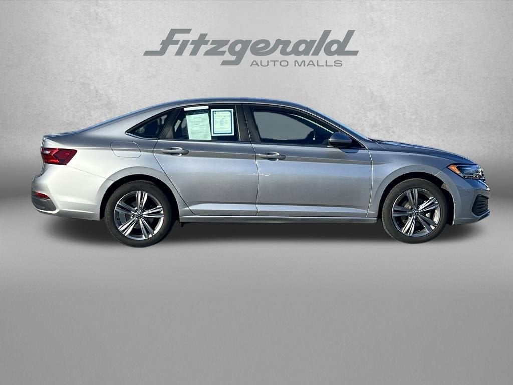 2024 Volkswagen JETTA Base