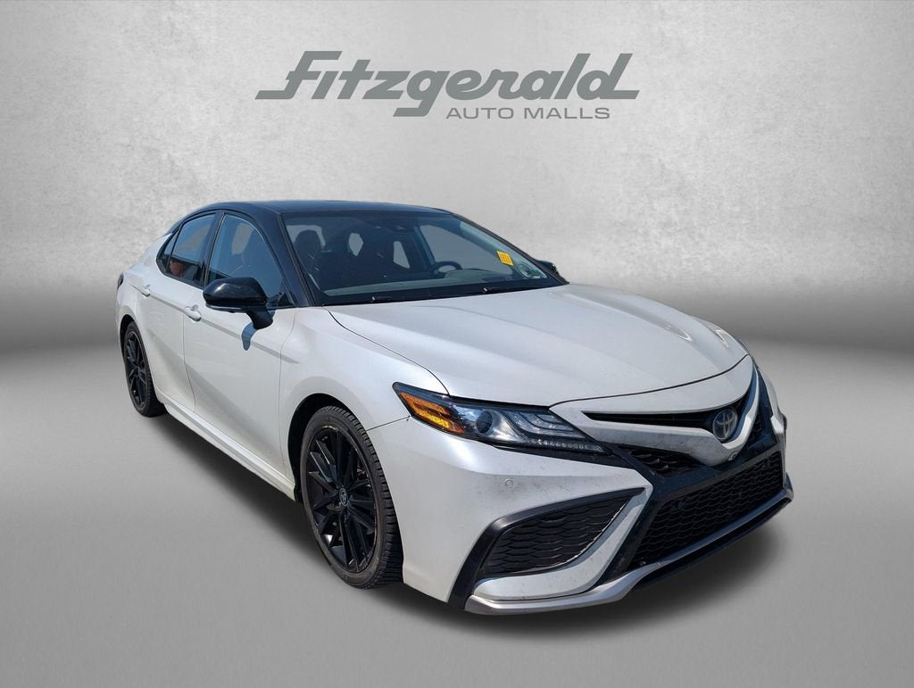 2022 Toyota Camry Hybrid XSE