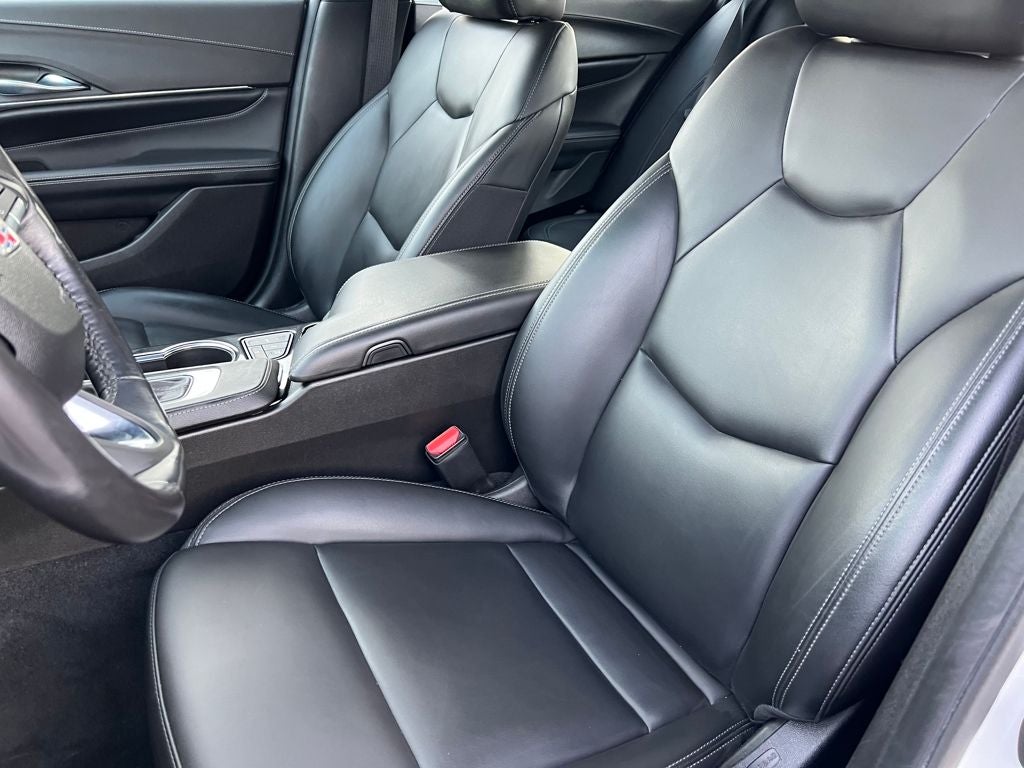 2023 Cadillac CT4 Luxury