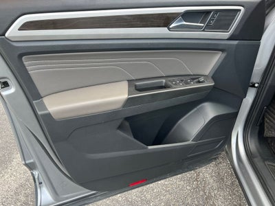 2022 Volkswagen Atlas 2.0T SE w/Technology