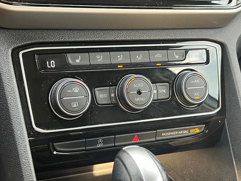 2022 Volkswagen Atlas 2.0T SE w/Technology